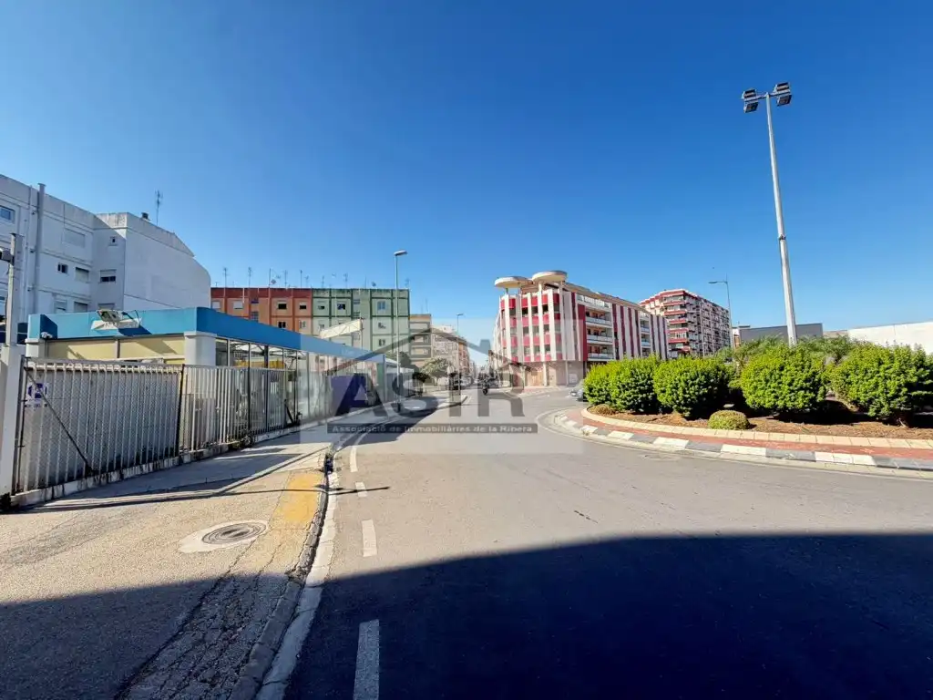 Vista exterior de Residencial en venda en Alzira