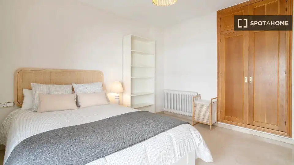 Bedroom of Flat for share in Alicante / Alacant  with Air Conditioner, Heating and Furnished