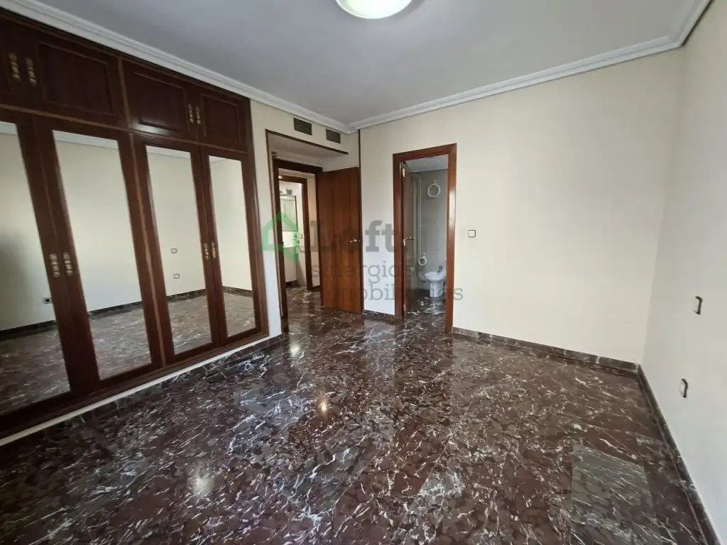 Habitación de Piso de alquiler en Badajoz con Aire acondicionado y Calefacción