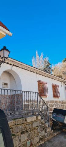 Casa adosada en Venta en Calle Cristóbal Colón, 6 en El Tiemblo