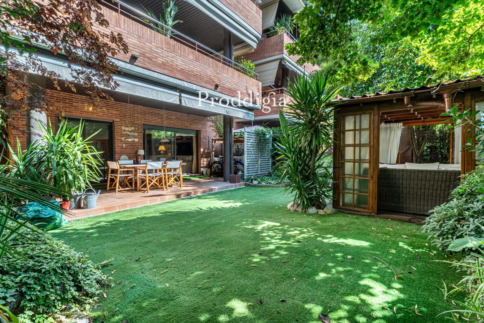 Garden of Flat for sale in Sant Cugat del Vallès  with Air Conditioner, Heating and Private garden