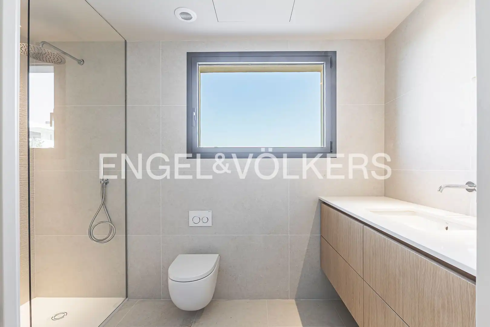 Bathroom of Houses for sale in Sitges  with Air Conditioner, Heating and Private garden