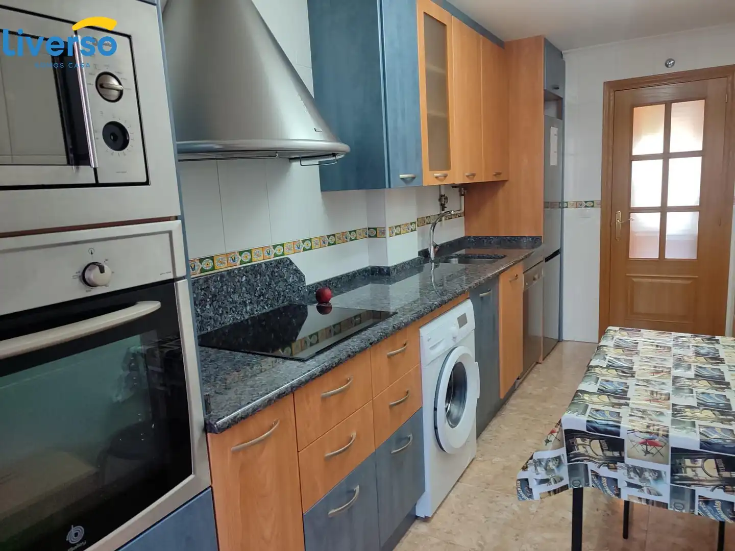 Cocina de Piso de alquiler en Burgos con Calefacción, Trastero y Amueblado