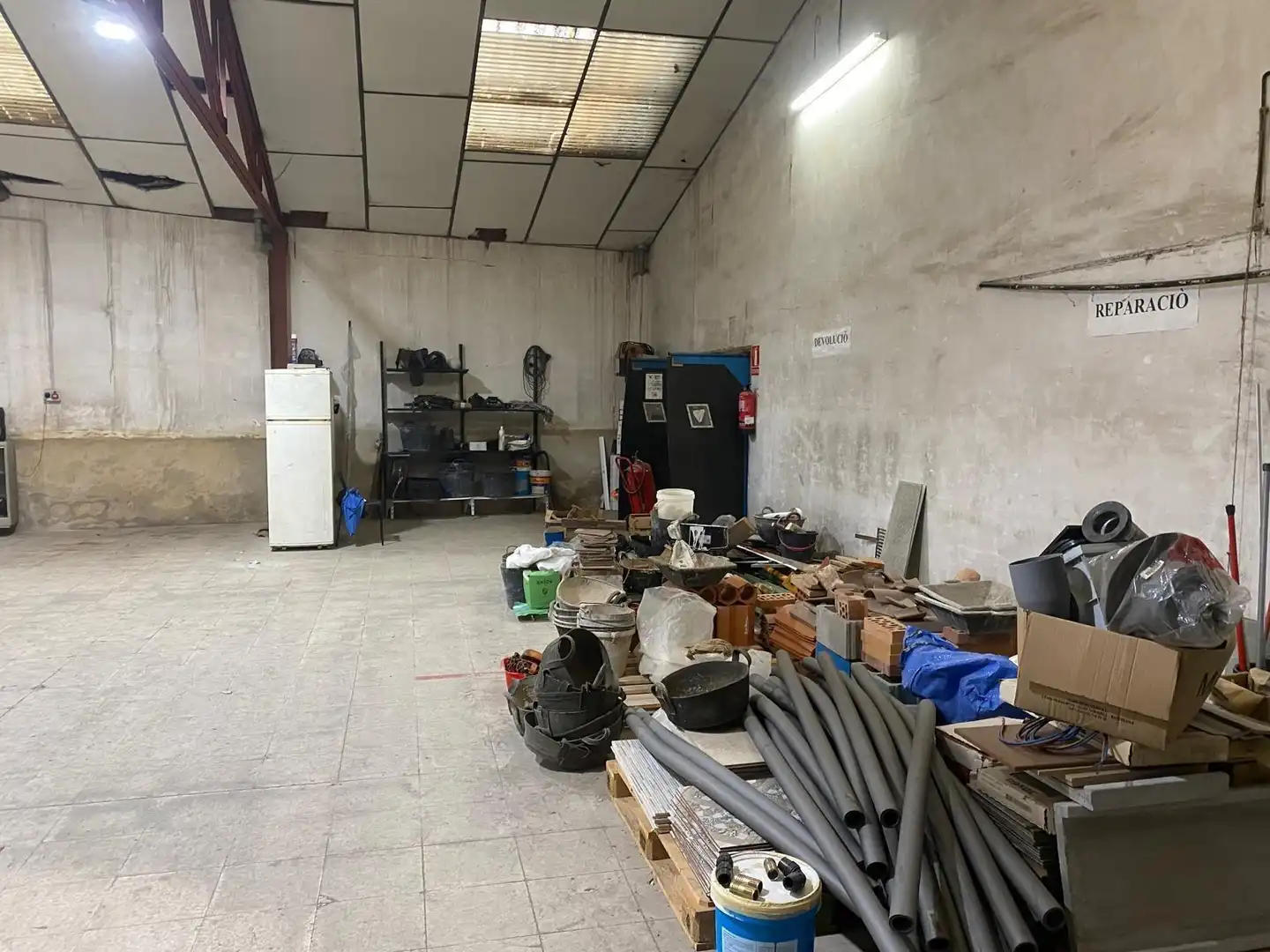 Nave industrial en venta en Hostal
