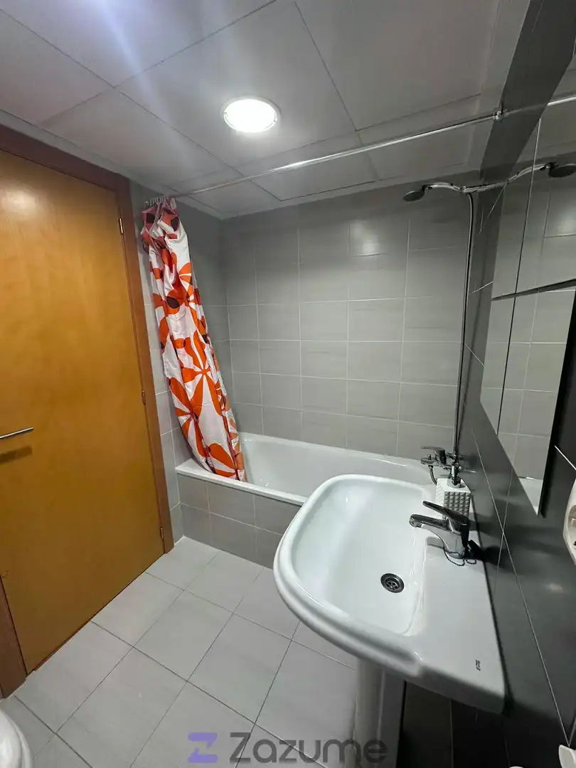 Bathroom of Flat for rent in Murcia  with Air Conditioner, Private garden and Swimming Pool