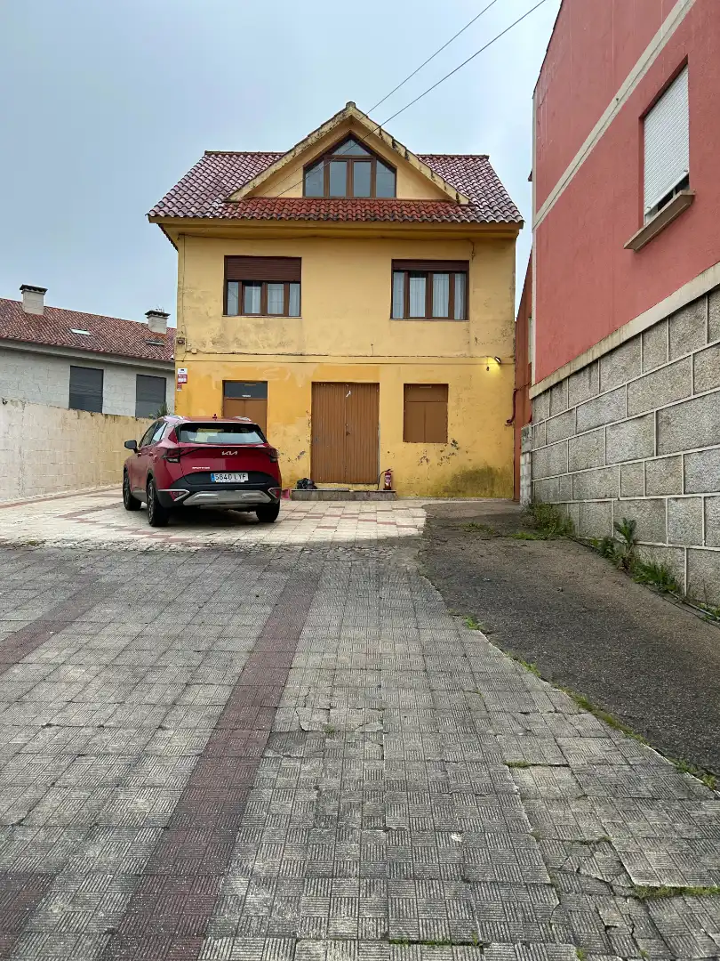 Parking de Casa o chalet en venta en Vigo  con Amueblado