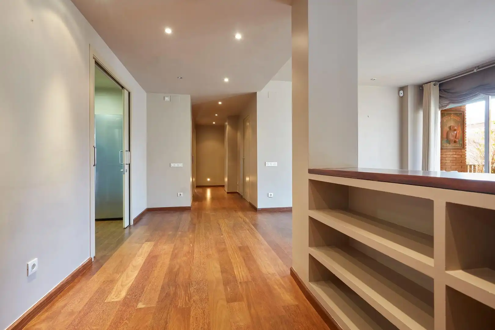 Wohnung zur Miete in Barcelona mit Klimaanlage, Terrasse und Abstellraum