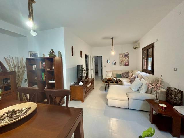 Casa adosada en Venta en Cueva de Menga