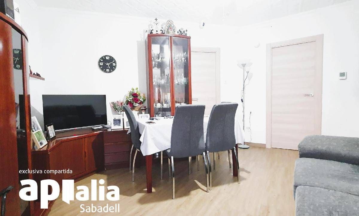 Dormitori de Pis en venda en Sabadell amb Parquet