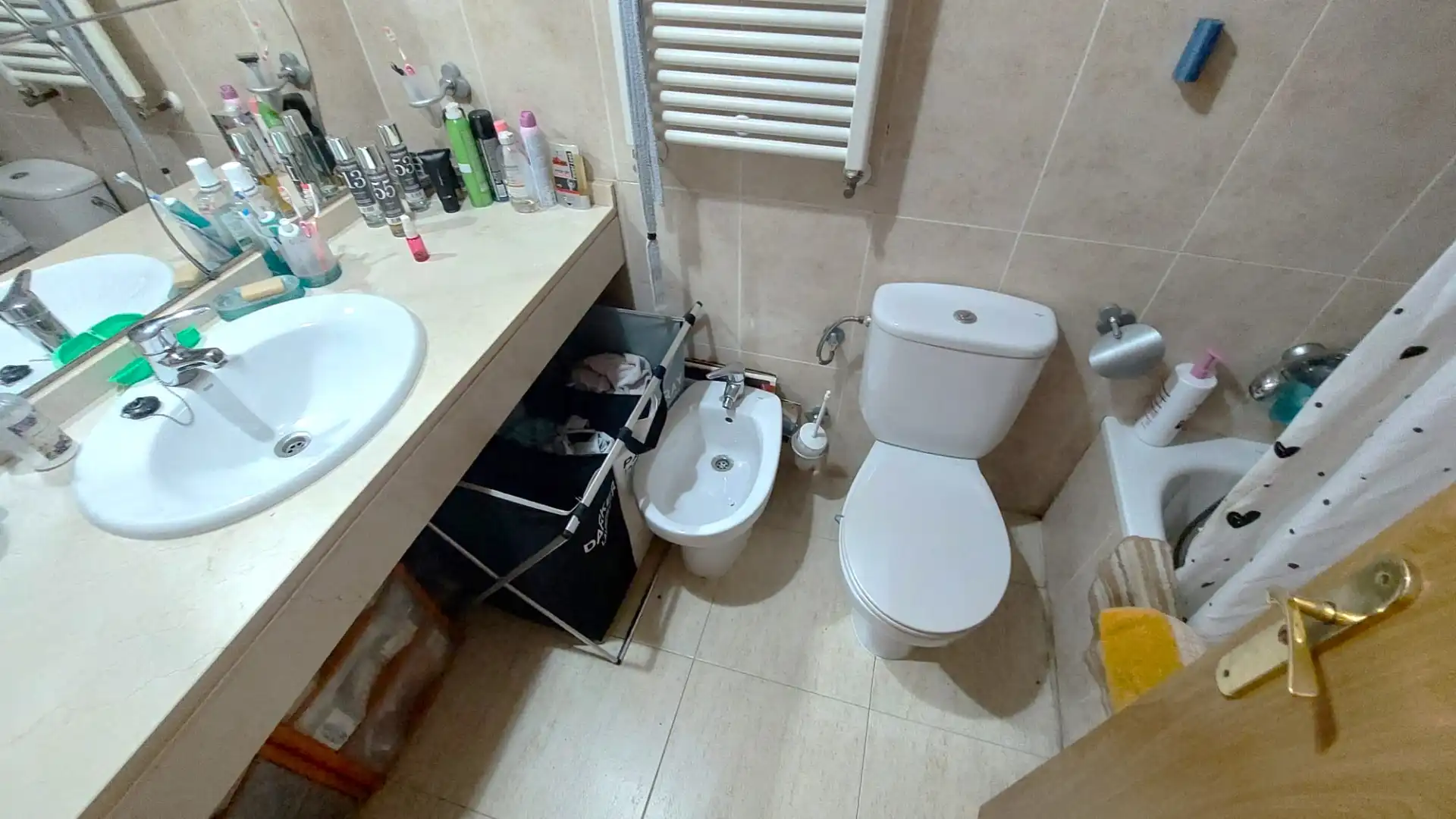 Bany de Pis en venda en Terrassa amb Calefacció, Parquet i Terrassa