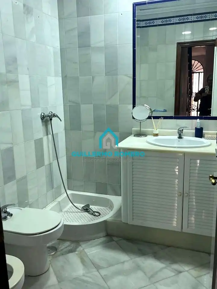 Bathroom of Houses for sale in La Puebla del Río  with Air Conditioner