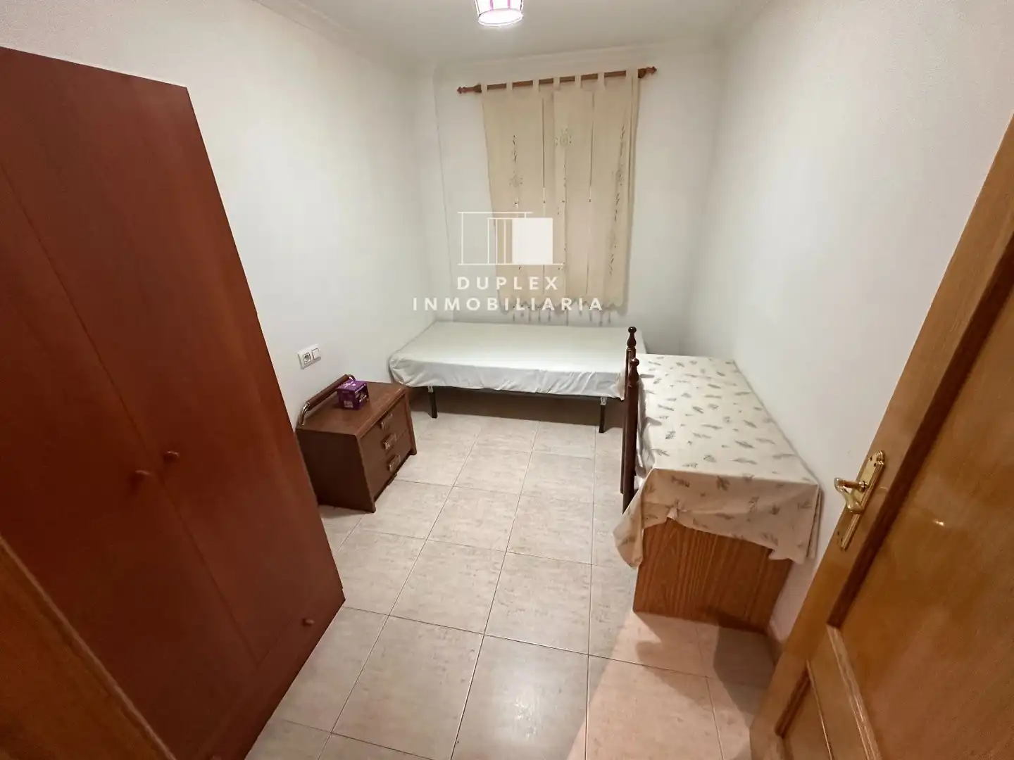 Schlafzimmer von Wohnung zur Miete in Cuenca mit Heizung, Terrasse und Möbliert