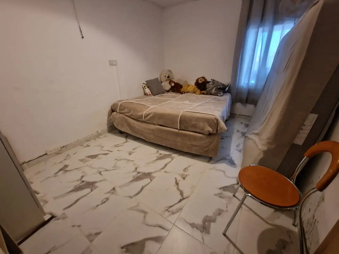 Habitación de Piso en venta en Badalona con Trastero, Horno y Balcón