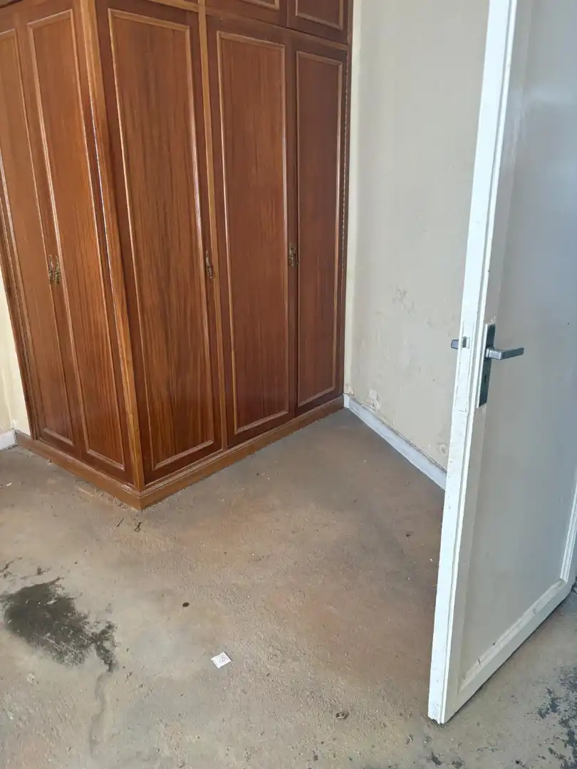 Bedroom of Houses for sale in Pozuelo de Alarcón  with Air Conditioner, Heating and Private garden