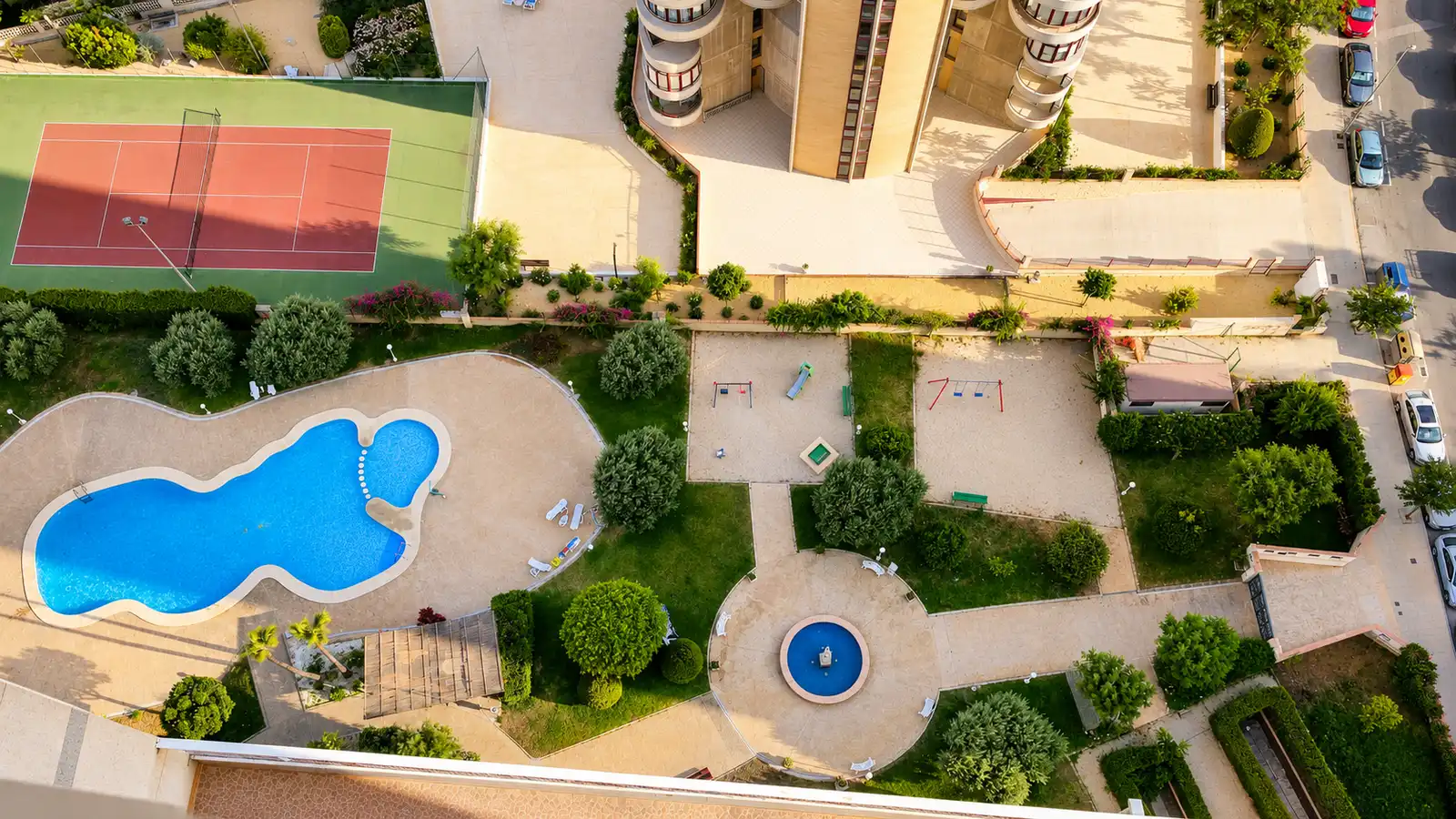 Piscina de Pis en venda en Benidorm amb Aire condicionat, Calefacció i Moblat