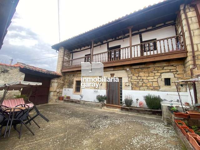 Casa-chalet en Venta en Valle de Valdebezana