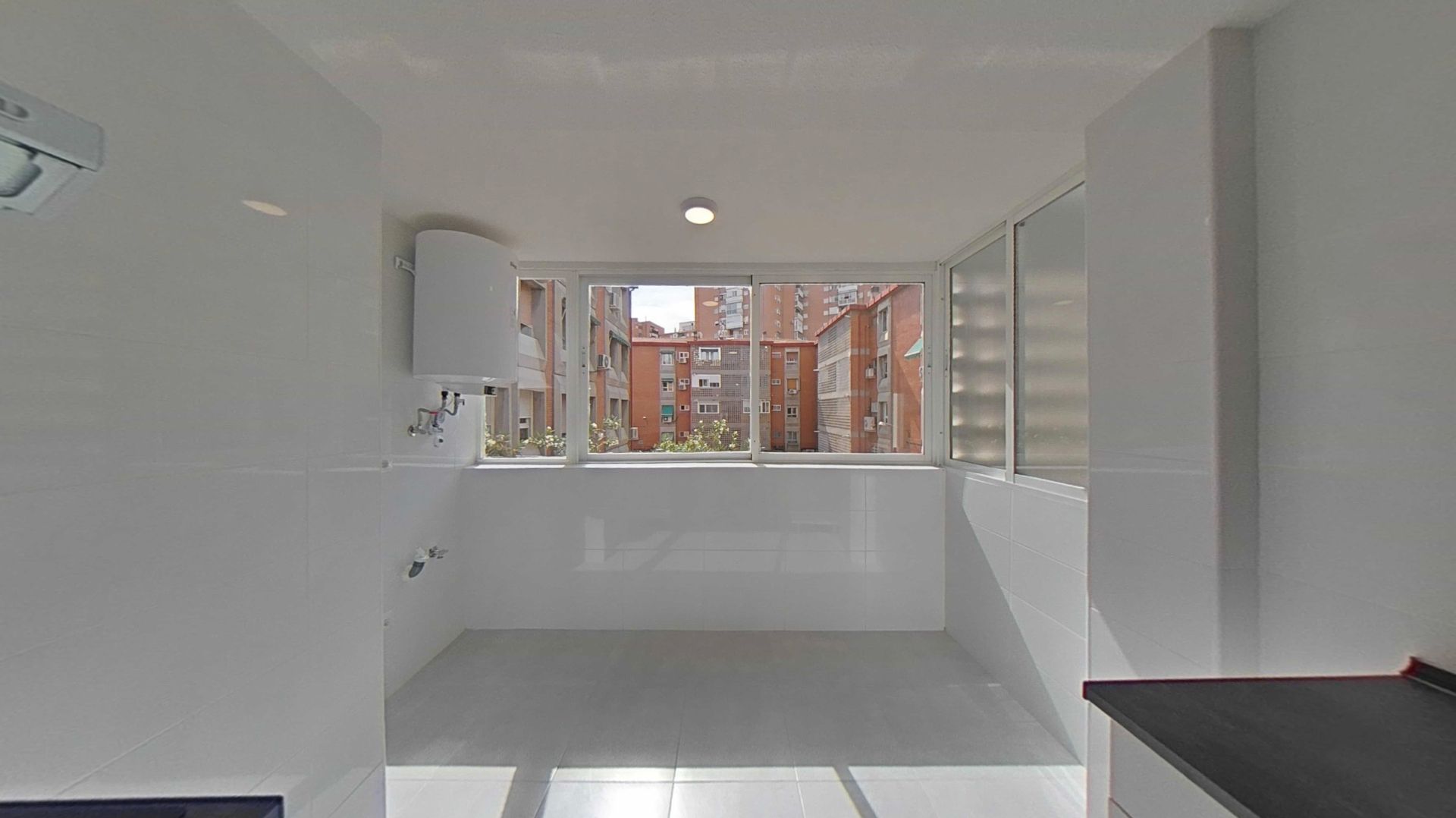 Bathroom of Flat for sale in Alcalá de Henares  with Heating and Oven