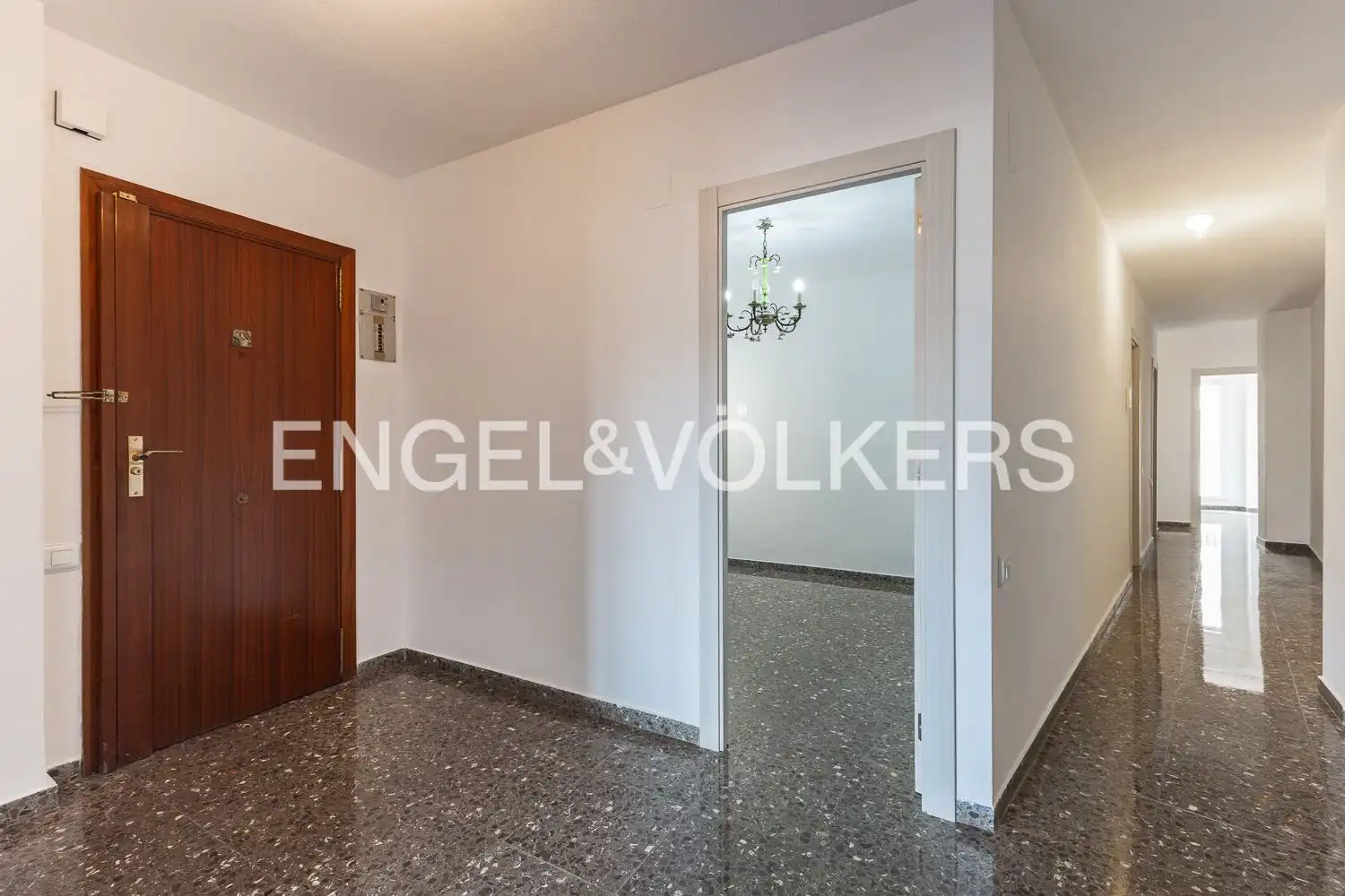 Piso de alquiler en Valencia con Calefacción y Balcón