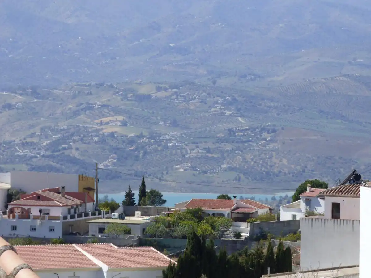 Vista exterior de Casa o chalet en venta en Canillas de Aceituno con Aire acondicionado, Terraza y Amueblado