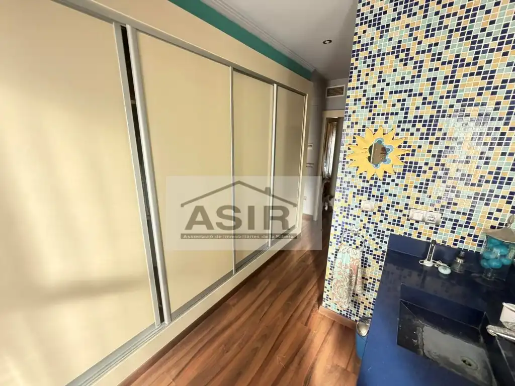 Dormitori de Casa o xalet en venda en Alzira amb Terrassa i Piscina