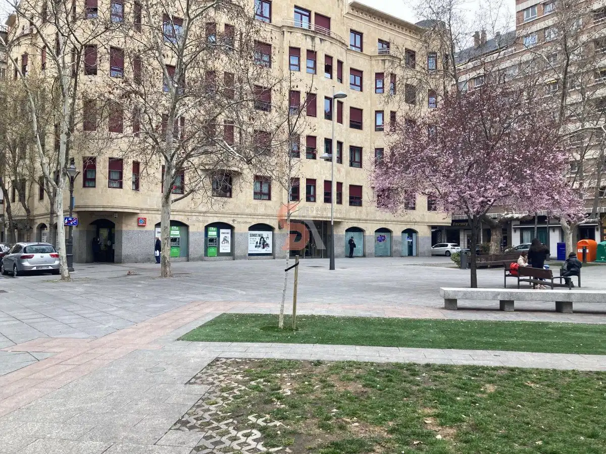 Geschaftsraum zur Miete in LEÓN, San Martín