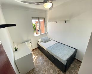 Flat to share in Calle Alcocer, 31, Los Ángeles