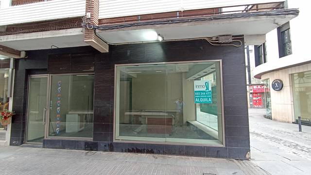 Local comercial en Alquiler en Calle del Conde de Robledo en Zona Centro