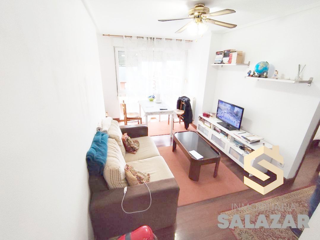 Living room of Flat for sale in Castro-Urdiales  with Heating, Private garden and Swimming Pool