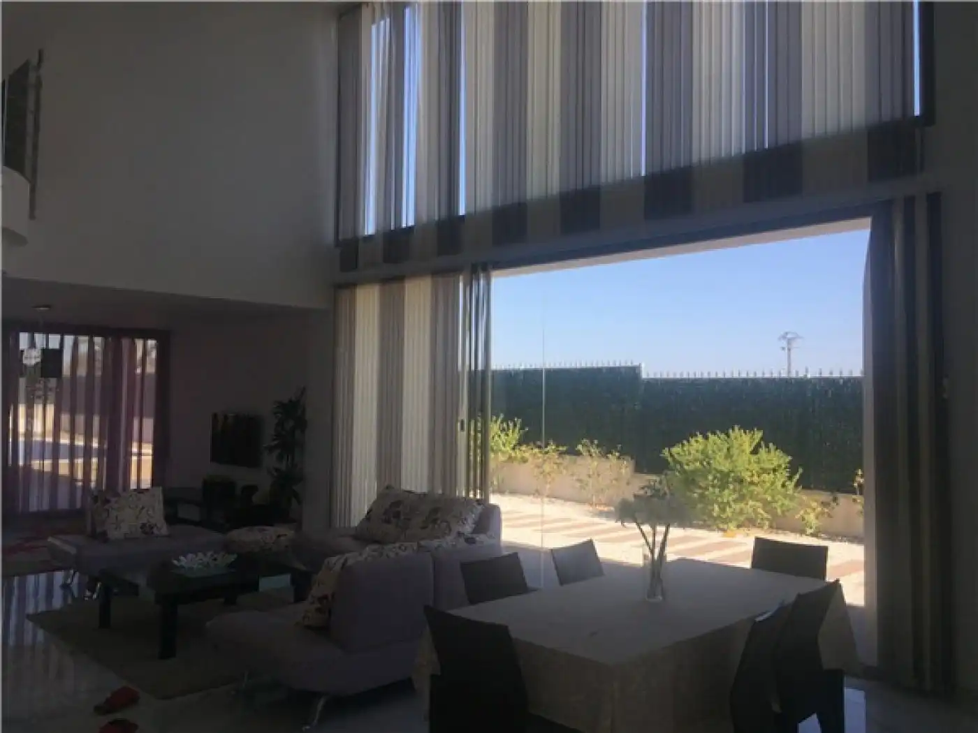 Sala d'estar de Casa o xalet en venda en Elche / Elx amb Aire condicionat, Calefacció i Jardí privat