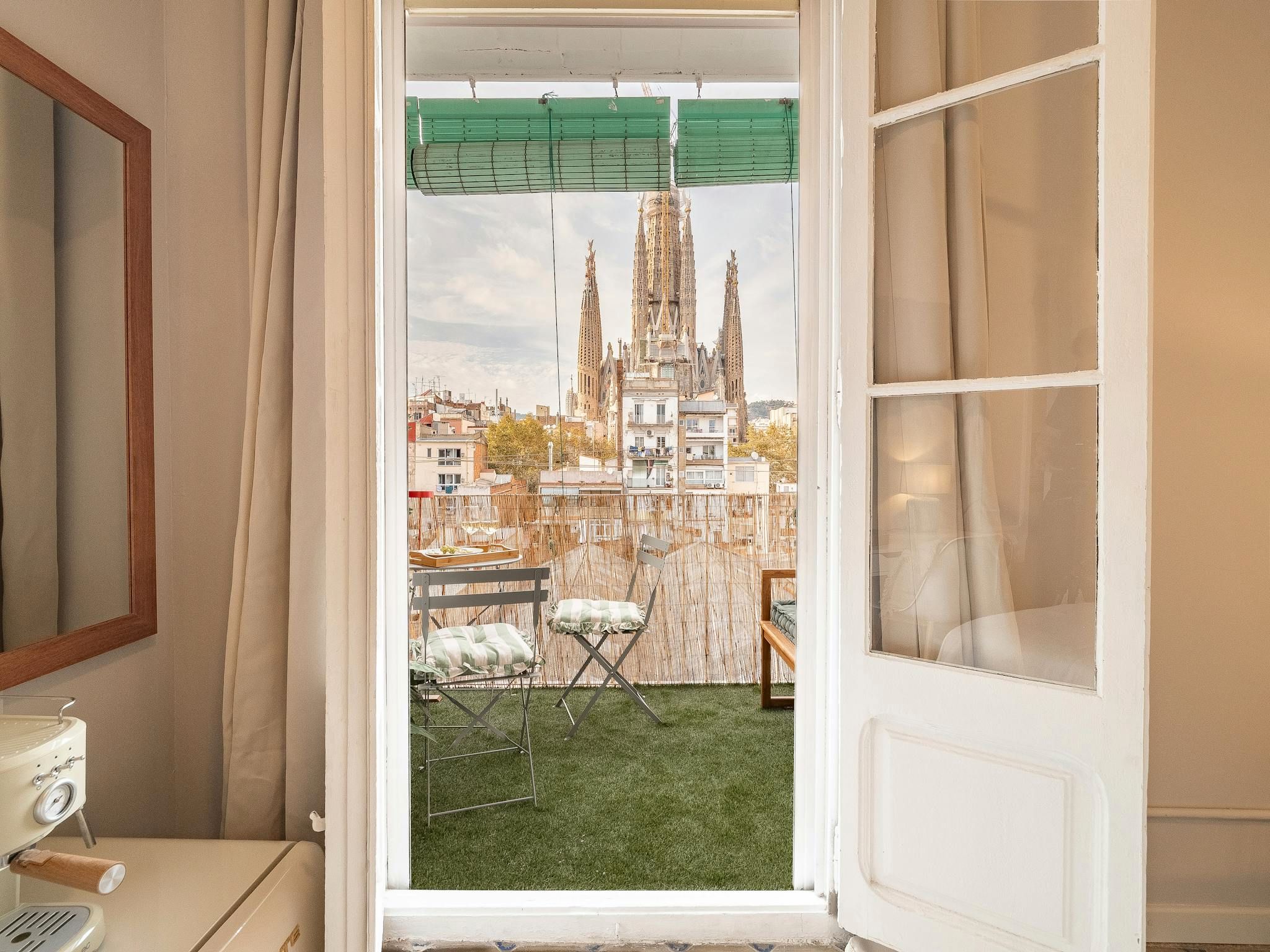 Bedroom of Flat for share in  Barcelona Capital  with Heating, Washing machine and TV