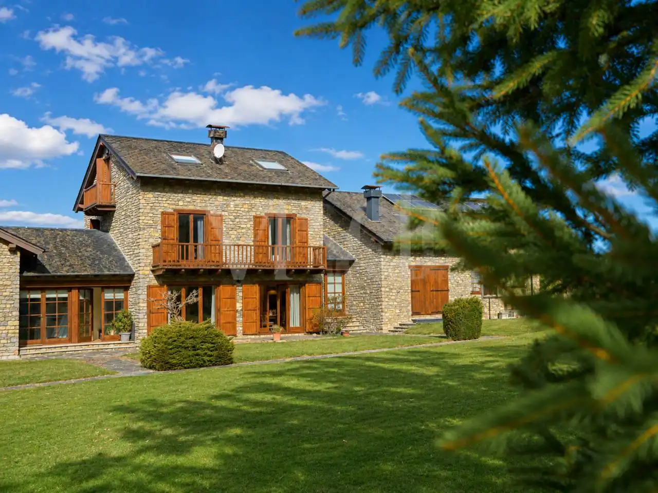 Exterior view of Detached homes for sale in Puigcerdà  with Heating, Parquet flooring and Terrace