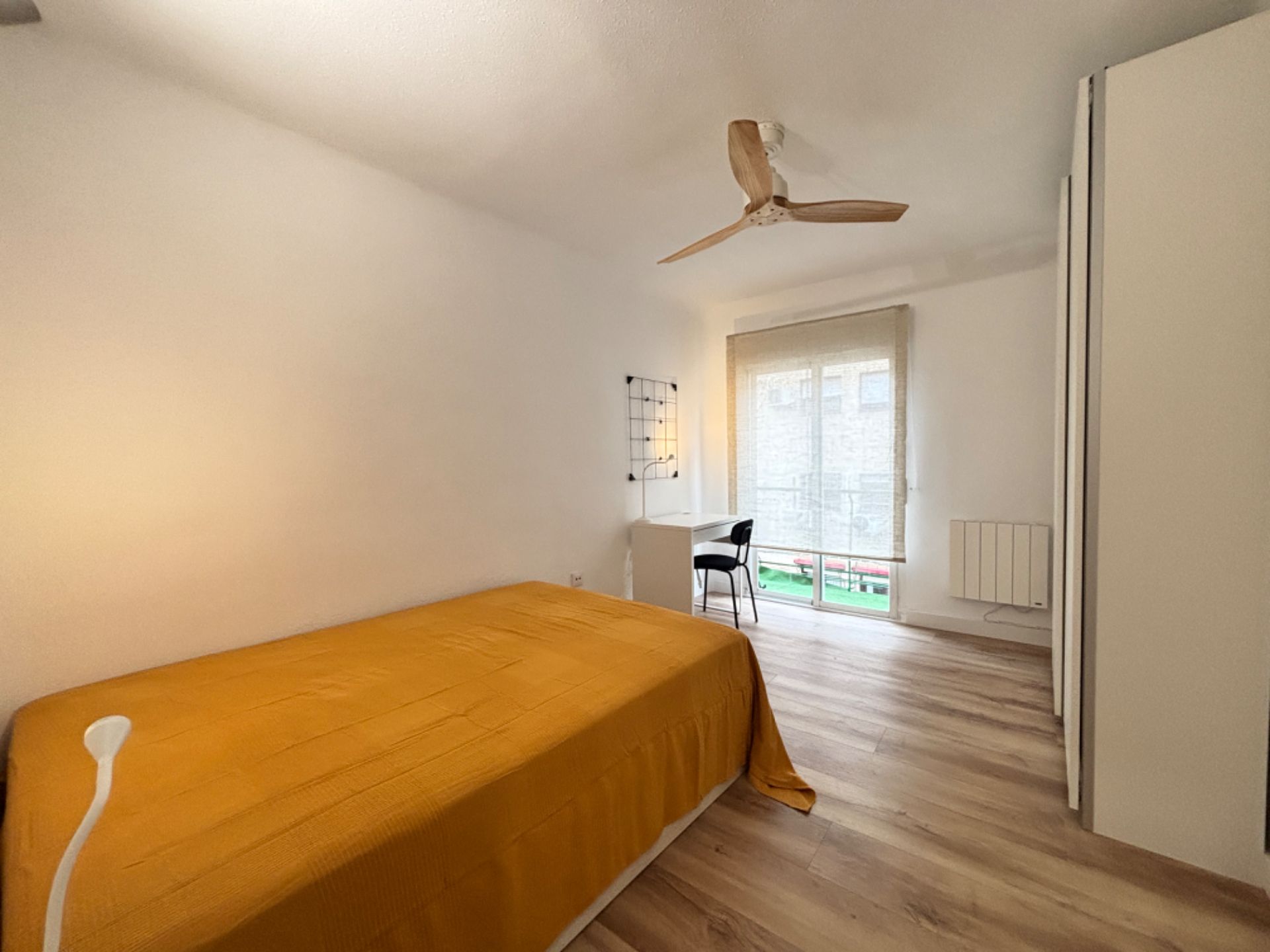 Bedroom of Flat to rent in  Madrid Capital  with Air Conditioner, Heating and Terrace