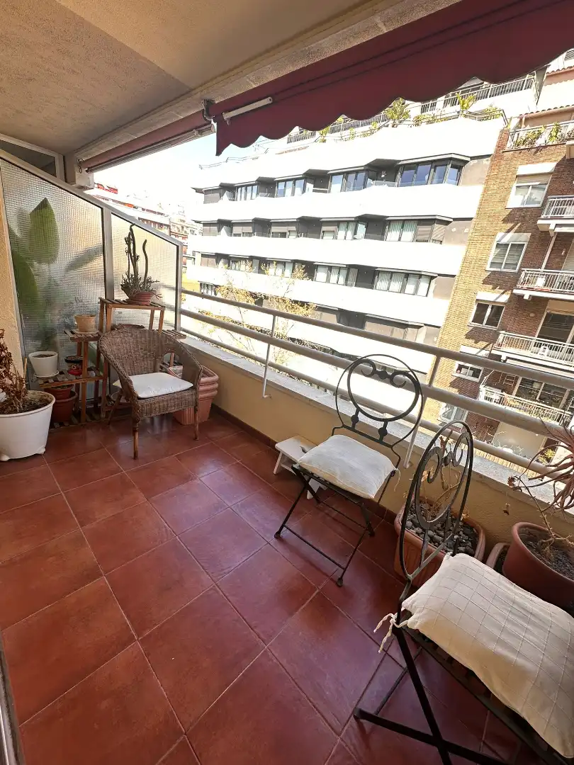 Terrassa de Pis de lloguer en Barcelona amb Aire condicionat, Calefacció i Moblat