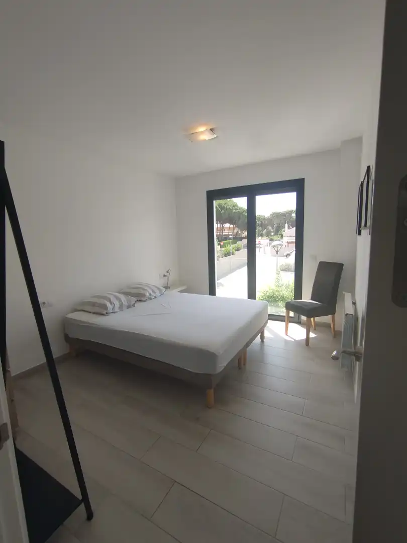 Habitación de Casa o chalet en venta en L'Escala con Aire acondicionado, Calefacción y Jardín privado