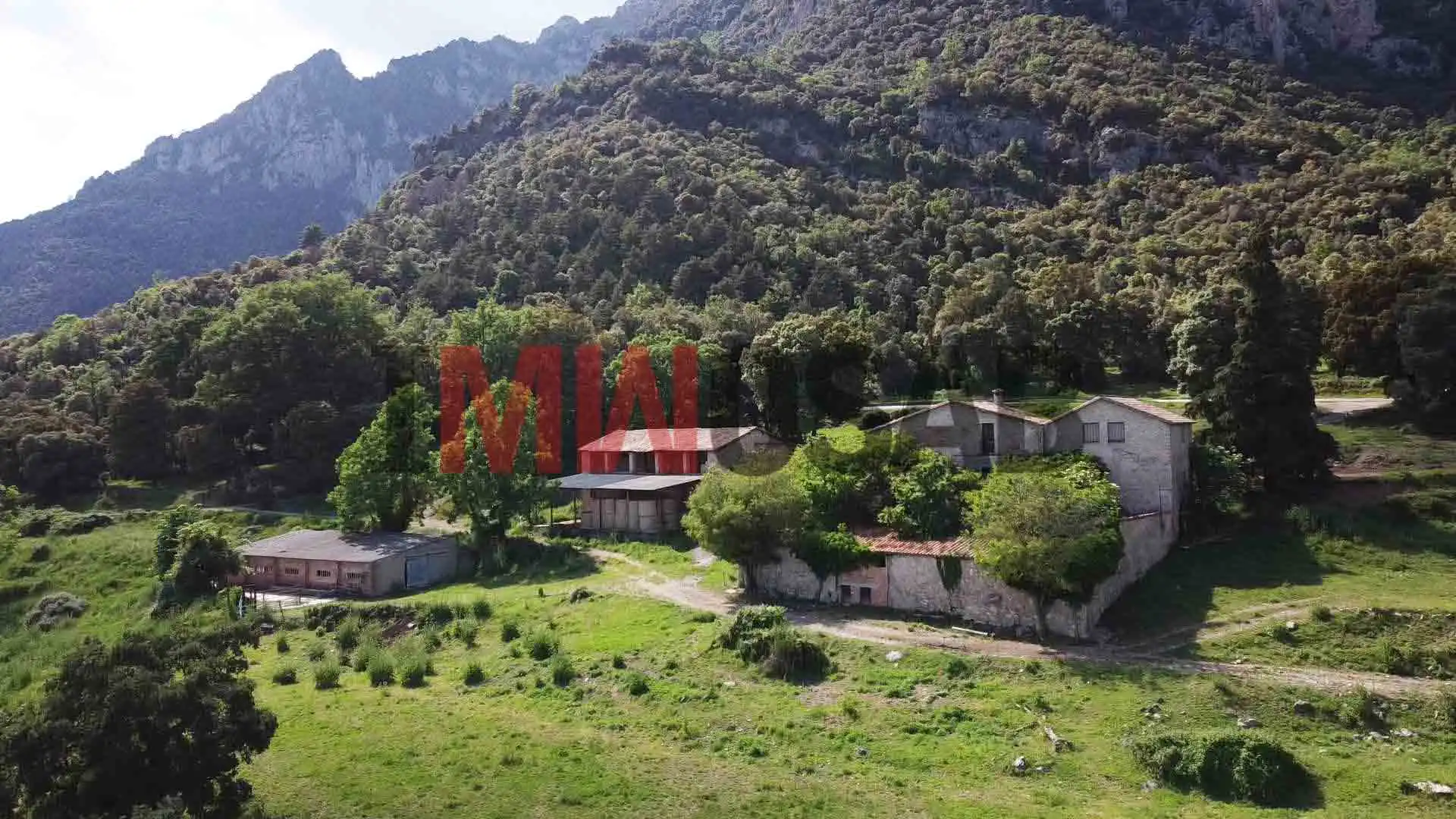 Country house zum Verkauf in Berga