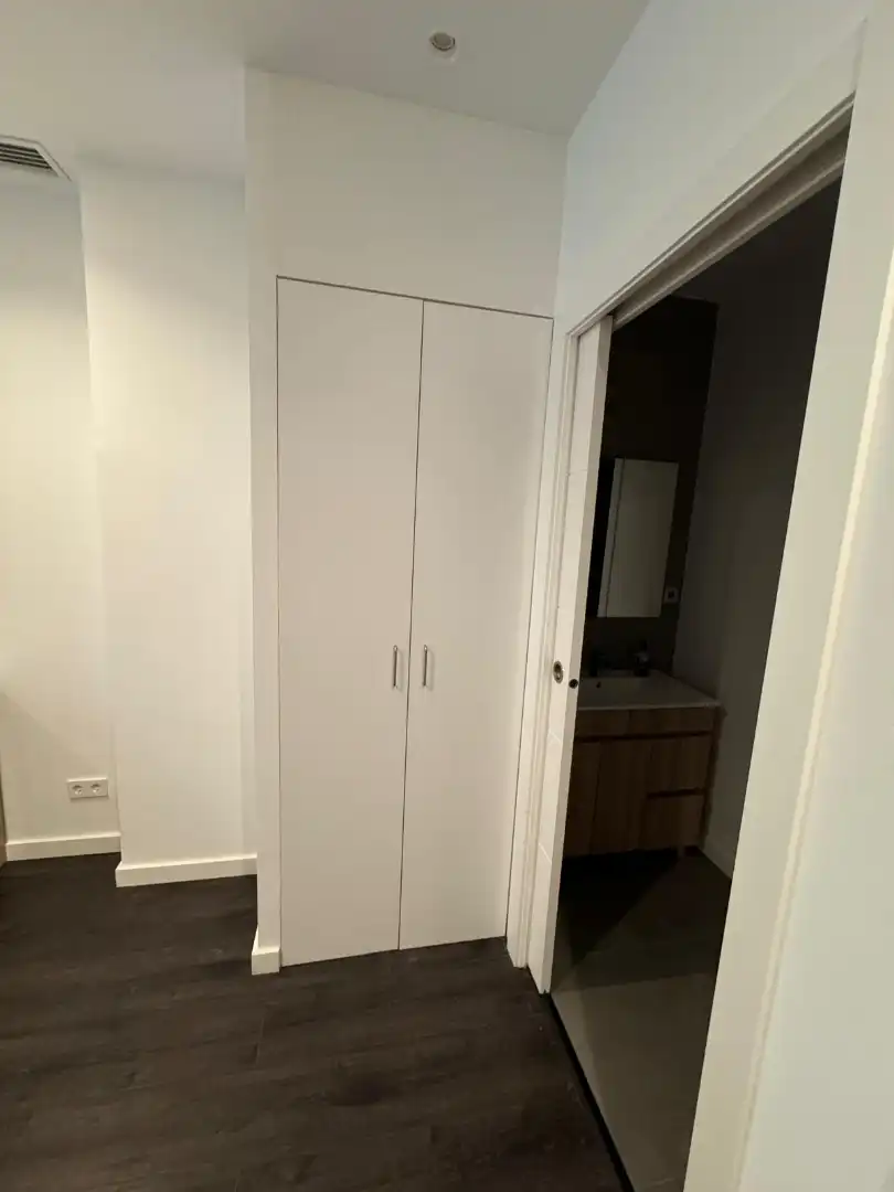 Schlafzimmer von Erdgeschoss zur Miete in Cornellà de Llobregat mit Klimaanlage, Heizung und Möbliert