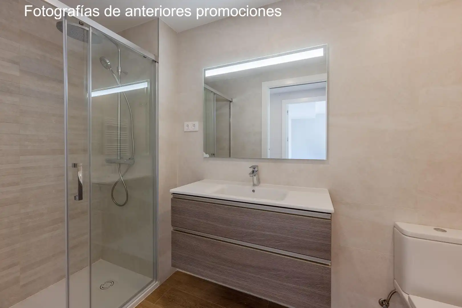 Bany de Pis en venda en Molins de Rei amb Aire condicionat, Calefacció i Balcó