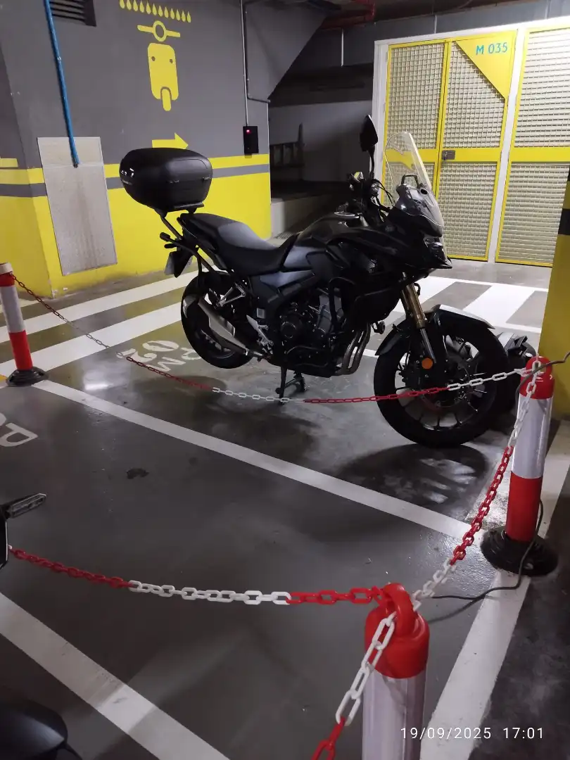 Motorradstellplatz mit Aufzug zur Miete in Polígono Industrial Ibarzaharra Poligonoa 1, imagen 2
