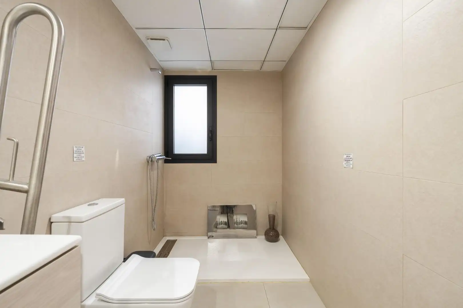 Bathroom of Flat for sale in Almería  with Heating