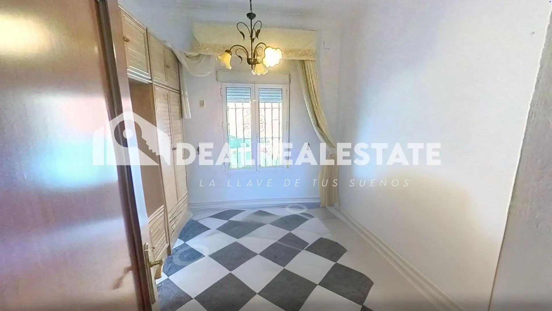 Bedroom of Houses for sale in Brenes  with Air Conditioner, Terrace and Storage room