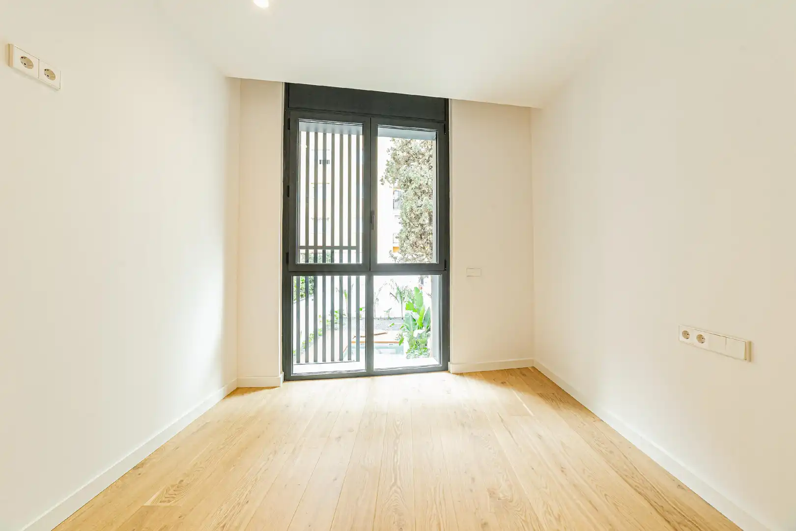 Bedroom of Duplexes for sale in Barcelona  with Air Conditioner, Heating and Private garden