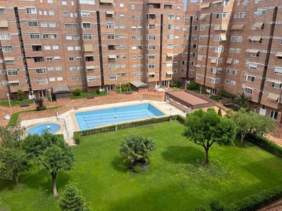 Schwimmbecken von Wohnung zum verkauf in Coslada mit Klimaanlage, Terrasse und Schwimmbad