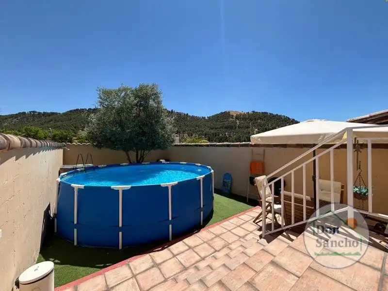Piscina de Casa adosada en venta en Cabezón de Pisuerga con Calefacción, Jardín privado y Terraza