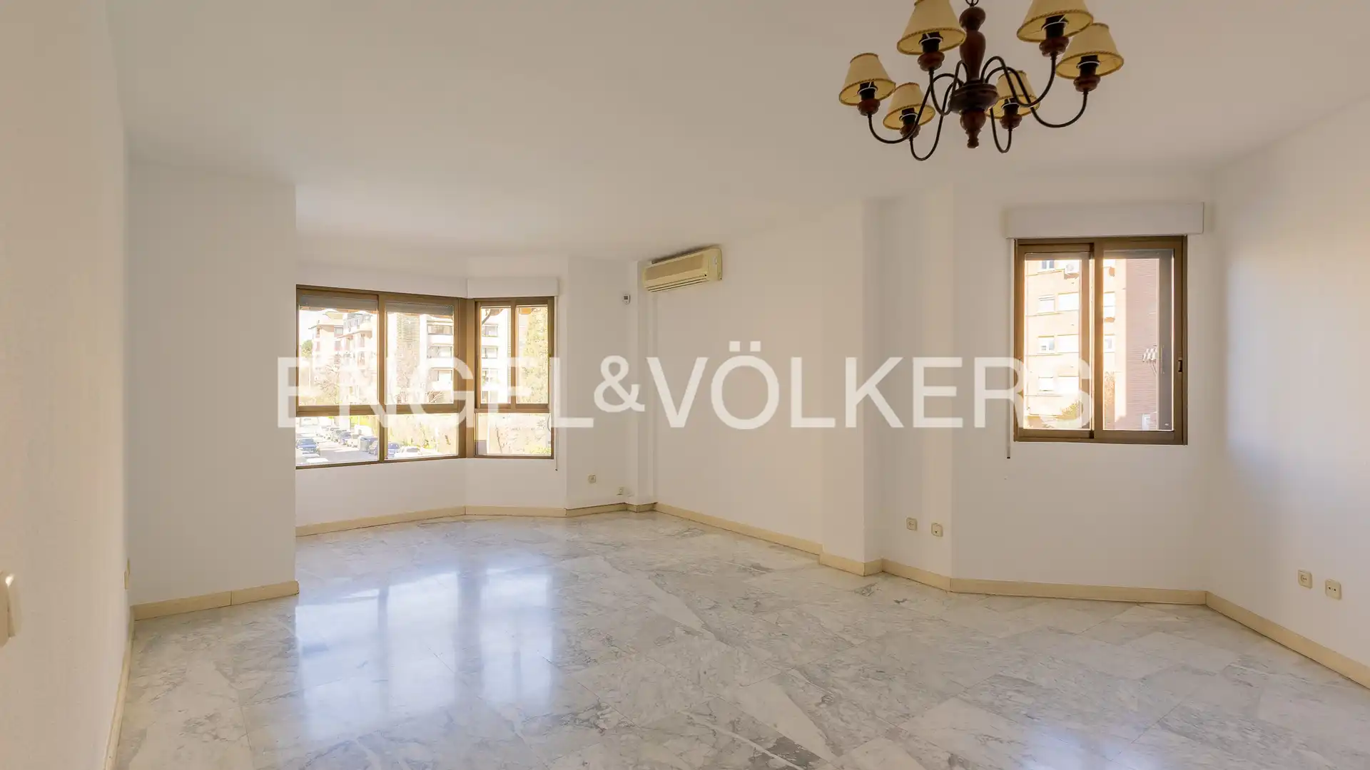 Exterior view of Flat for rent in  Madrid Capital  with Air Conditioner, Heating and Swimming Pool
