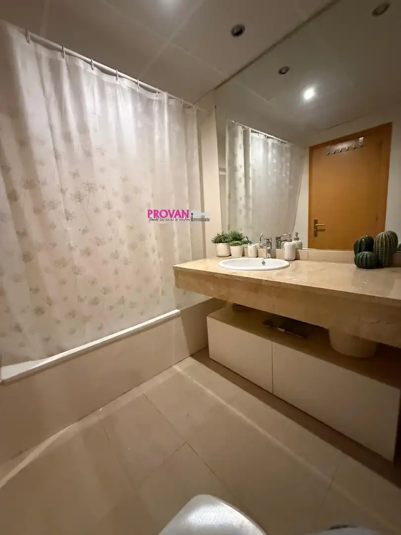 Piso en venta en Parla Este