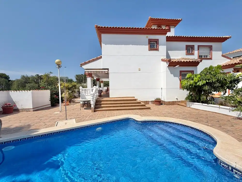 Villa zum Verkauf in Lomas de Campoamor, imagen 2
