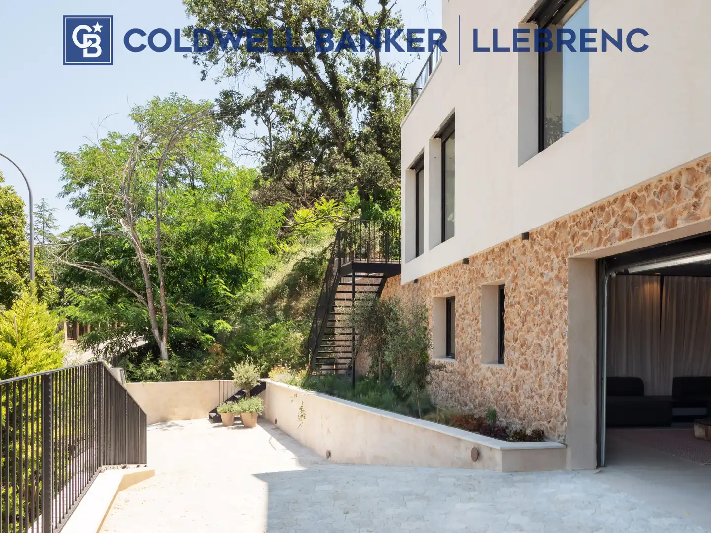 Vista exterior de Casa o chalet en venta en Barcelona con Aire acondicionado, Calefacción y Jardín privado