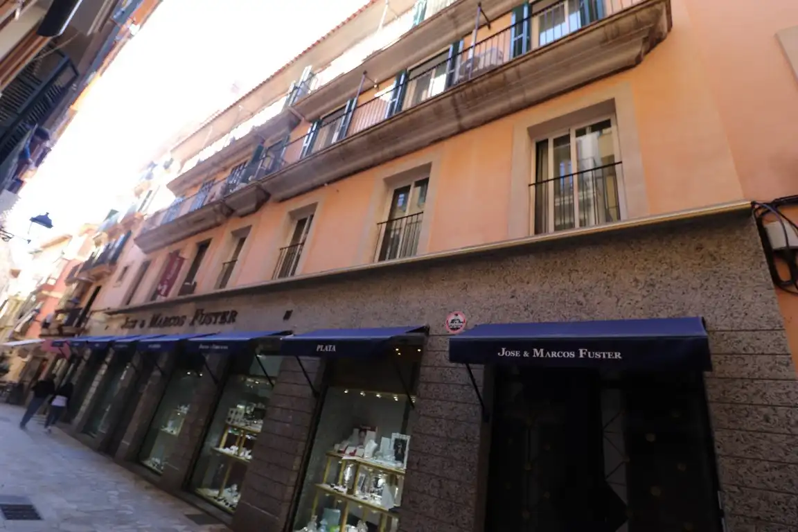 Vista exterior de Piso de alquiler en  Palma de Mallorca con Amueblado, Horno y Balcón