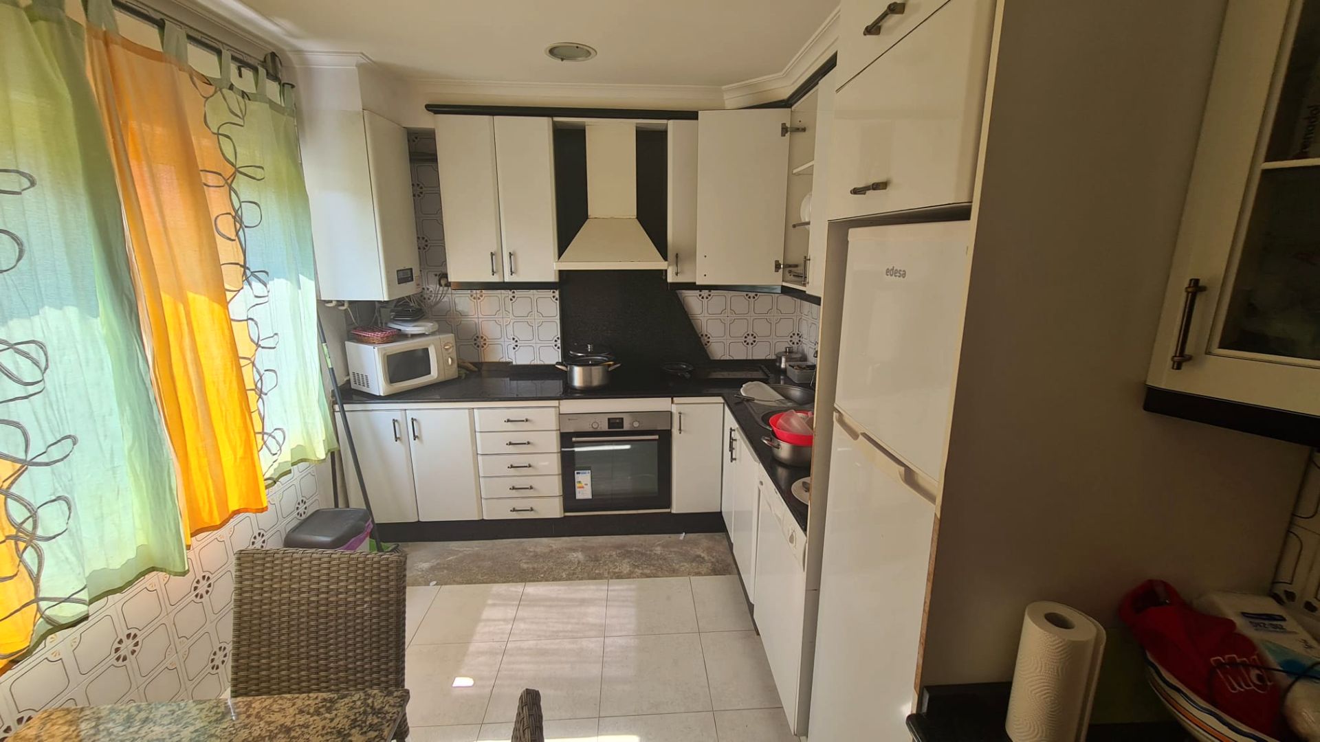 Kitchen of Flat for sale in Ourense Capital   with Heating, Oven and Washing machine