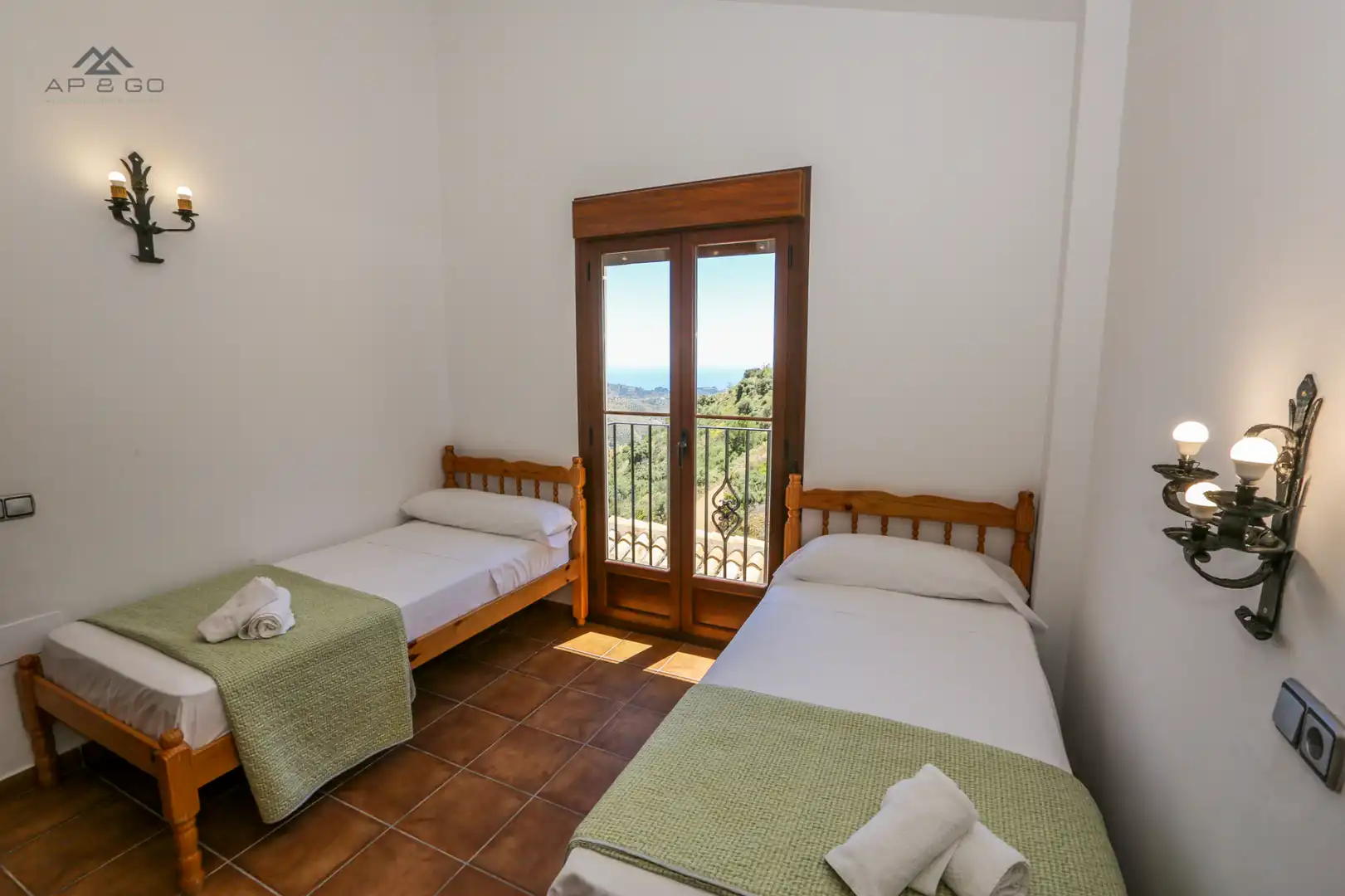 Dormitori de Finca rústica de lloguer en Almuñécar amb Aire condicionat, Calefacció i Jardí privat